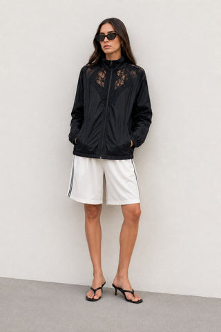 LACE-HEM DENIM JACKET IN LINEN & LACE